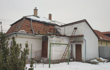 Eladó családi ház