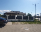 Eladó családi ház Dunakeszi 119 999 000 Ft