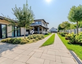 Eladó családi ház Üllő 299 000 000 Ft