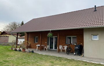 Eladó családi ház