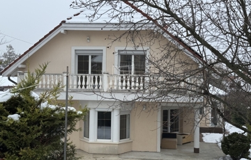 Eladó családi ház