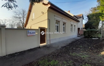 Eladó családi ház
