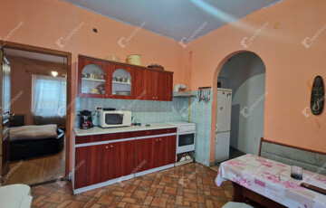 Eladó családi ház