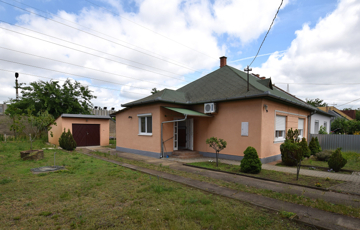 Eladó családi ház