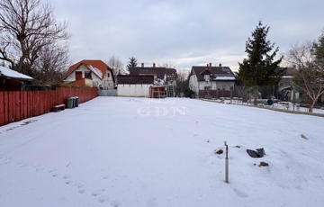 Eladó telek/földterület