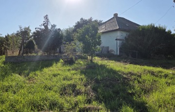 Eladó családi ház