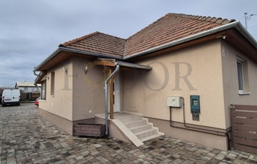 Eladó családi ház