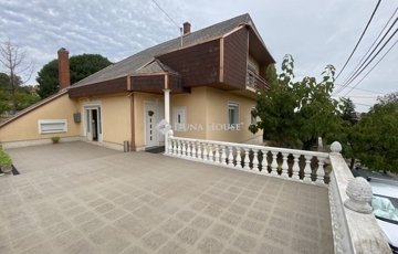 Eladó családi ház