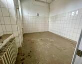 Eladó Kunhegyes központjában 340 nm-es épület fejlesztési potenciállal