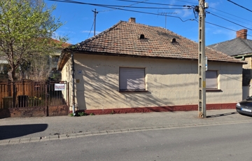 Eladó családi ház