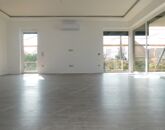 Eladó családi ház Gyenesdiás 990 000 Euro