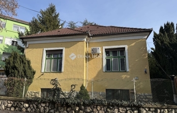 Eladó családi ház