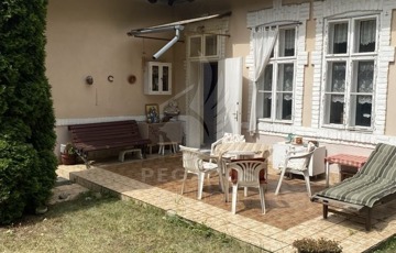 Eladó családi ház