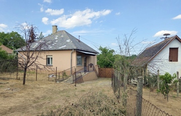 Eladó családi ház