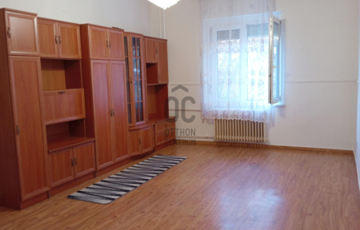 Eladó lakás