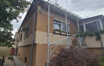 Eladó családi ház