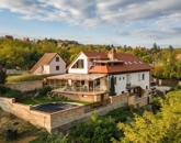 Eladó családi ház Pákozd 298 000 000 Ft