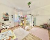 Meghitt, napfényes családi otthon