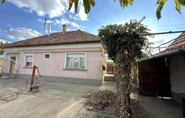 Eladó családi ház