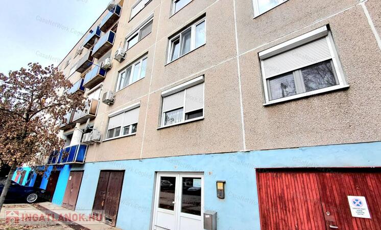 Nagykőrösön eladó harmadik emeleti panellakás garázzsal!