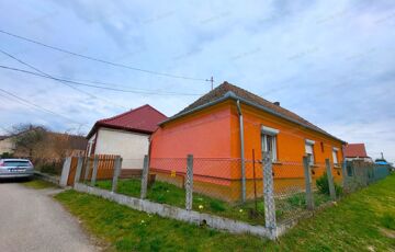 Eladó családi ház