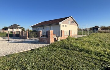 Eladó üdülő/nyaraló