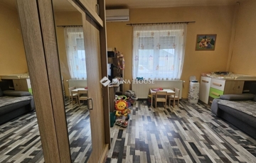 Eladó családi ház