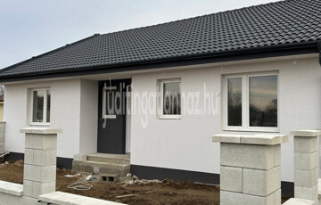 Eladó családi ház