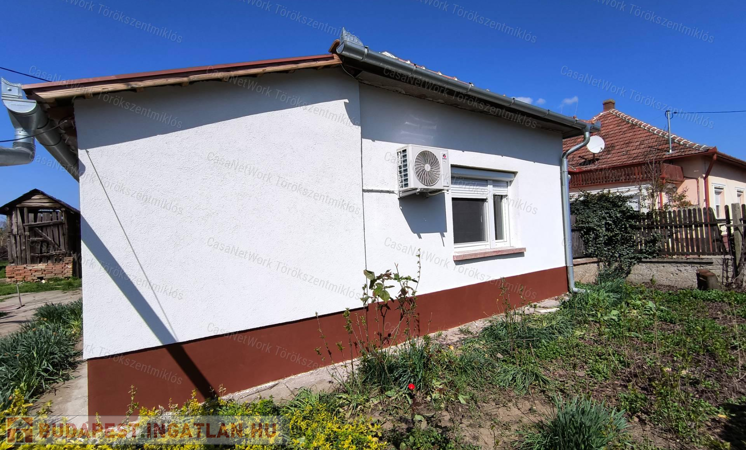 Eladó felújított családi ház Törökszentmiklóson a G-Faluban!                                 