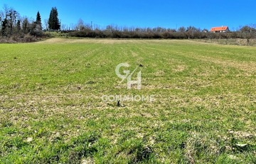 Eladó telek/földterület