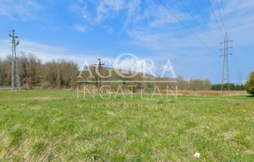 Eladó telek/földterület