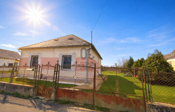 Eladó családi ház