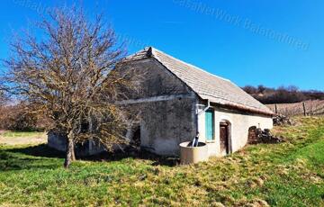 Eladó ipari ingatlan