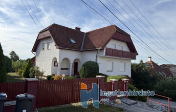 Eladó családi ház