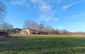 Eladó telek/földterület