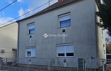 Eladó családi ház