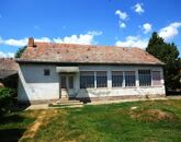 Eladó családi ház Nagykarácsony 13 000 000 Ft