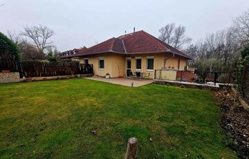 Eladó családi ház