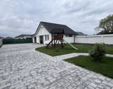 Kiadó családi ház Nyúl 380 000 Ft