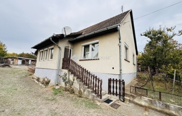 Eladó családi ház