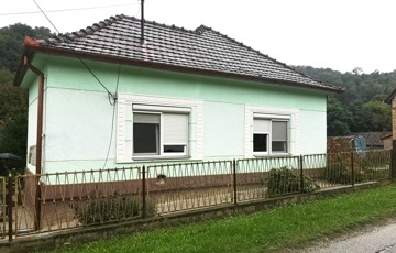 Eladó családi ház