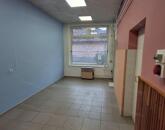 eladó belvárosi üzlethelyiség Jászárokszállás központjában.