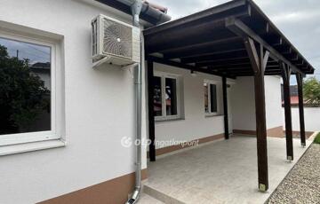 Eladó családi ház