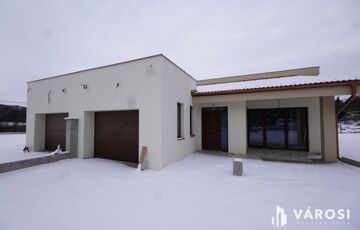 Eladó családi ház