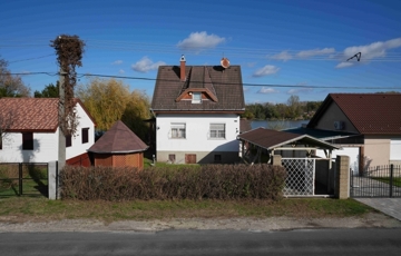 Eladó családi ház