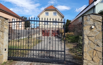 Kiadó családi ház