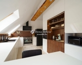 Eladó családi ház Budapest III. ker 370 557 000 Ft