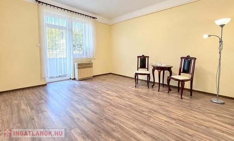 27354