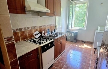 Eladó lakás