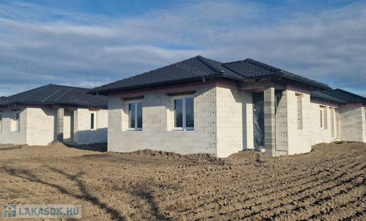 Eladó új építésű ikerház Cegléden – I. lakás                                 